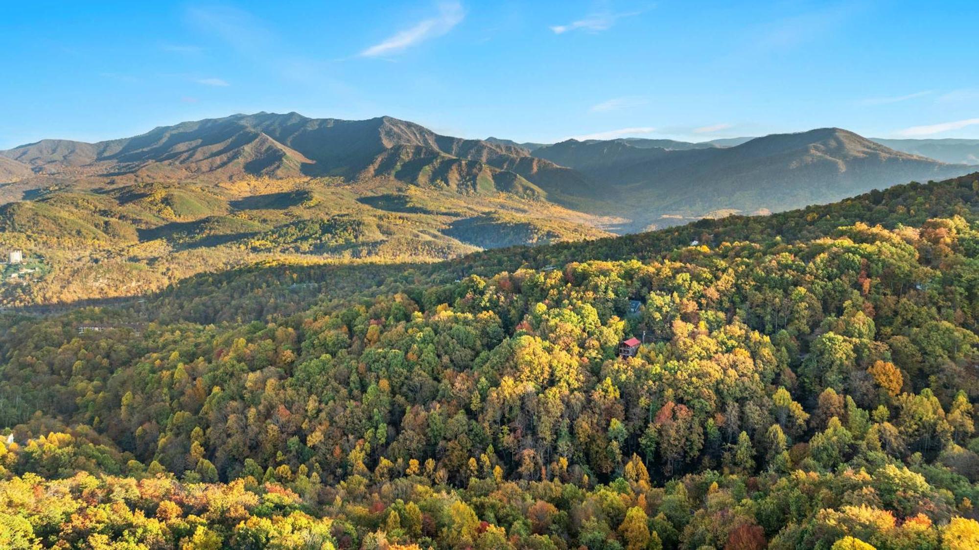 3 Miles To Gsmnp & Dtwn Good Views Hottub A-frame Holiday home