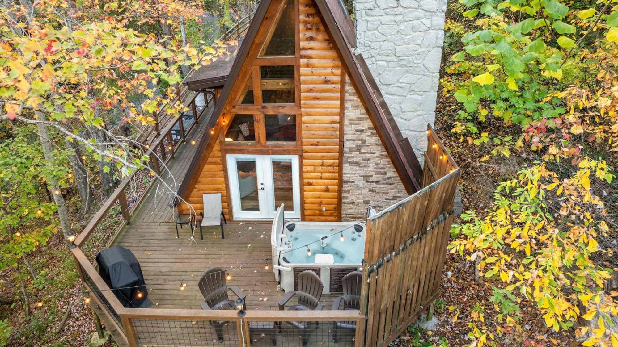 3 Miles To Gsmnp & Dtwn Good Views Hottub A-frame Holiday home Gatlinburg