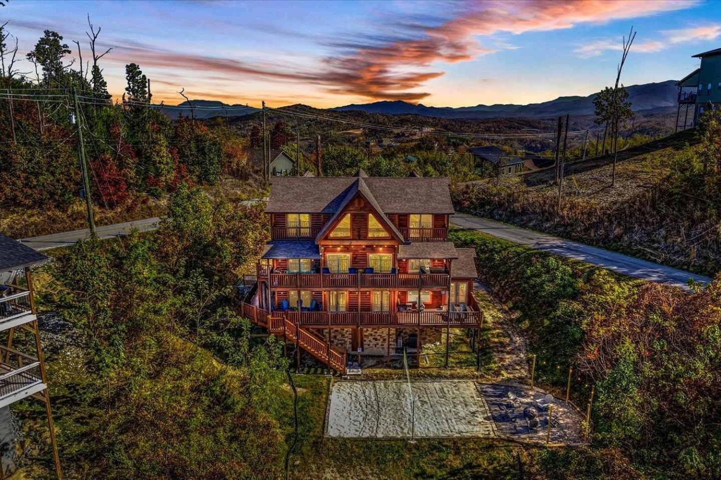 Holiday home Indoor Pool, Volleyball Beach, Mountain View, Luxury *