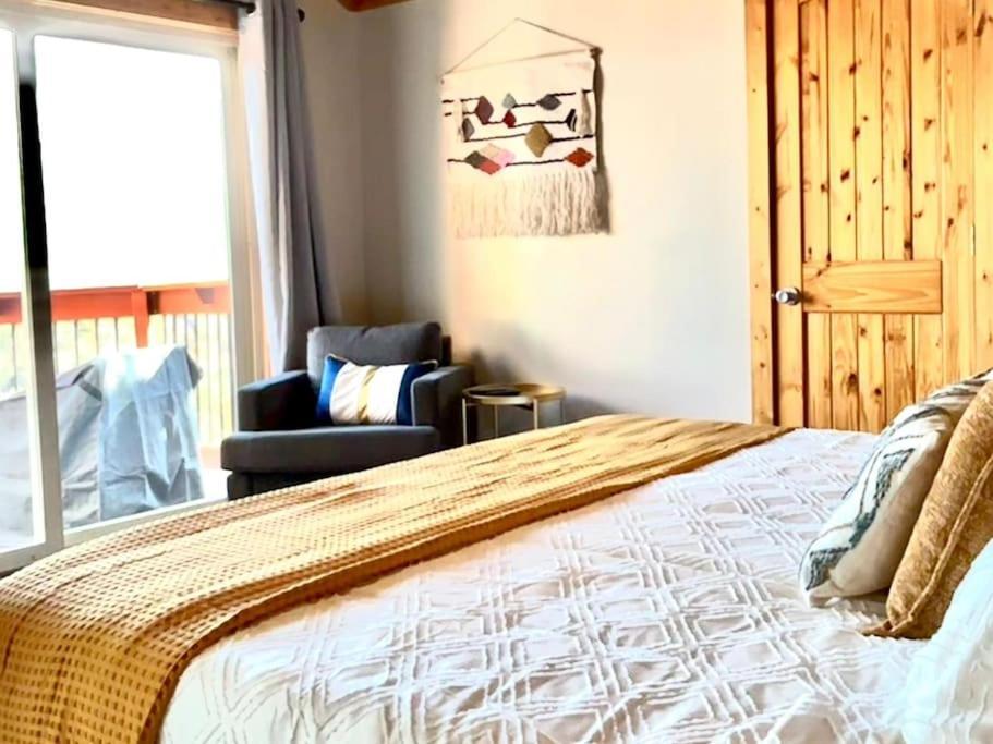 Bearly Gorgeous - Panoramic Views-4 King Suites-pool Table- Bunk Rm-ps5-hottub *