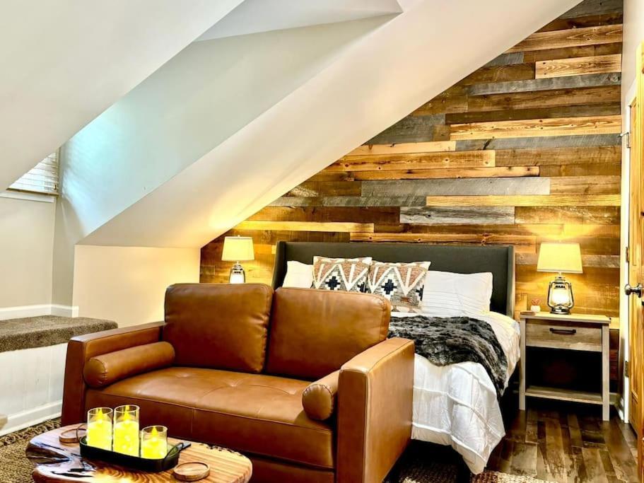 Chalet Bearly Gorgeous - Panoramic Views-4 King Suites-pool Table- Bunk Rm-ps5-hottub *
