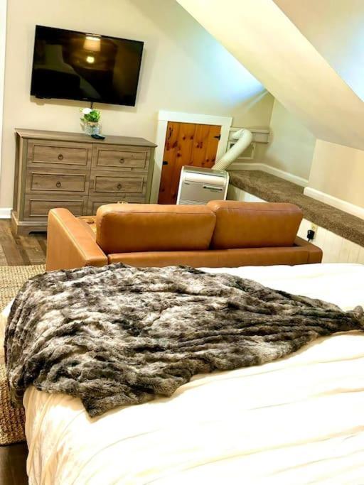 Bearly Gorgeous - Panoramic Views-4 King Suites-pool Table- Bunk Rm-ps5-hottub Chalet *
