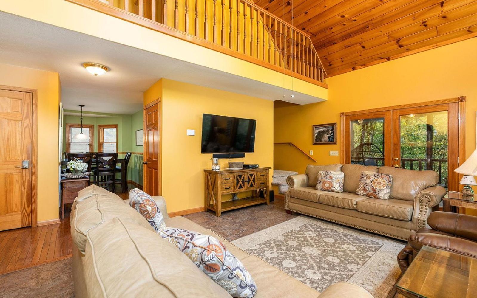 Villa North Ridge Place