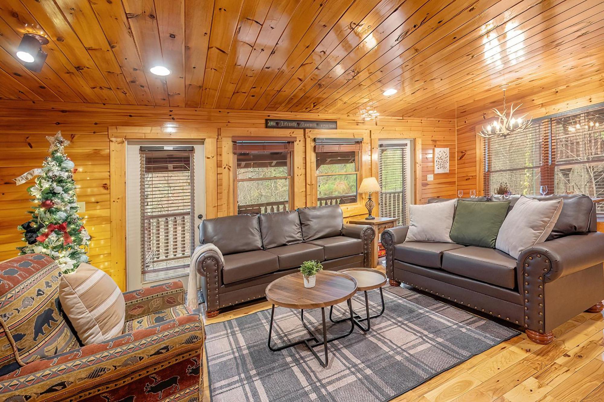 Bear Path Lodge - Hottub, Pool Table, Arcade Machine, Fireplace - Minutes To Downtown Gatlinburg * Gatlinburg