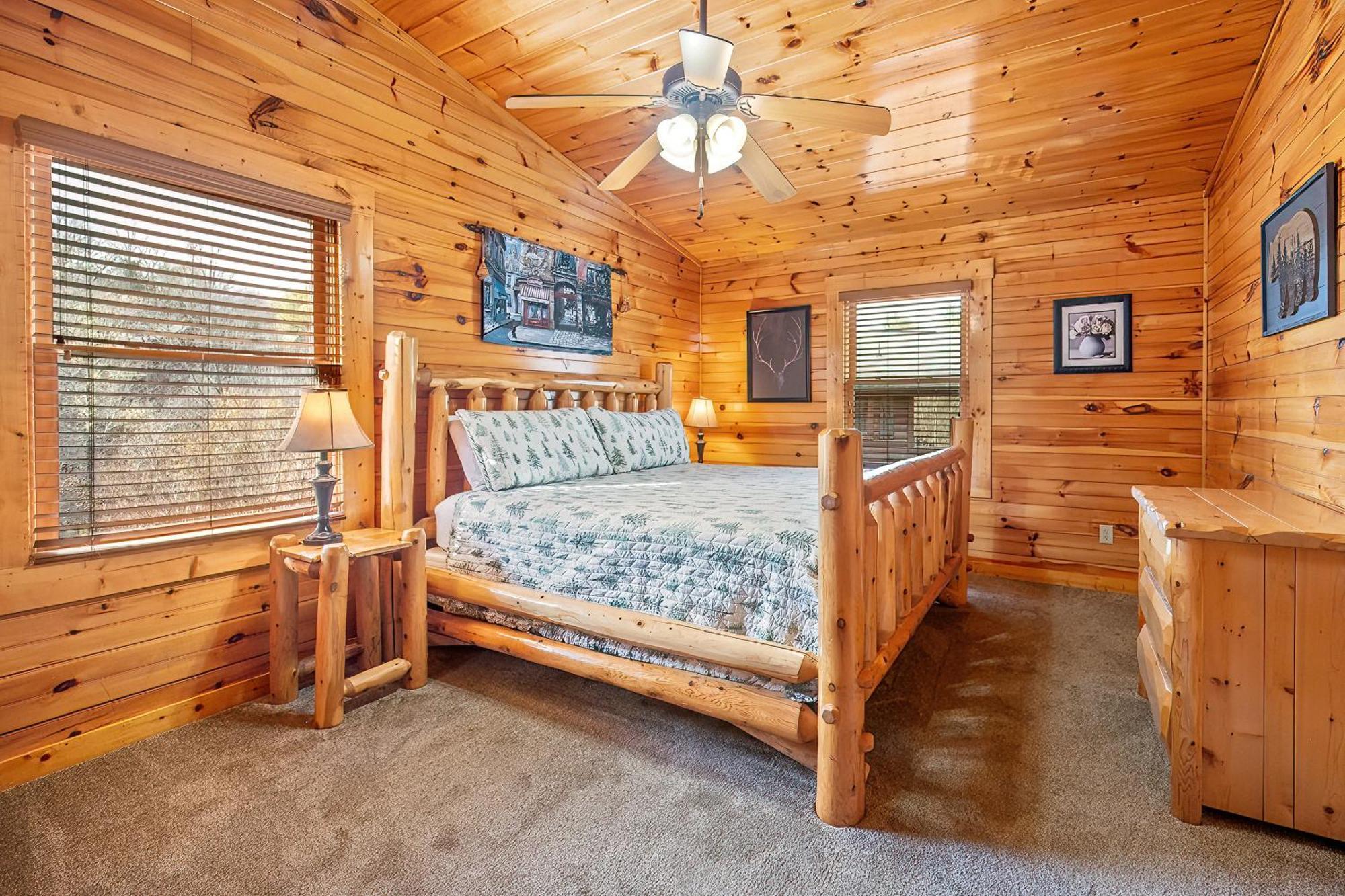Bear Path Lodge - Hottub, Pool Table, Arcade Machine, Fireplace - Minutes To Downtown Gatlinburg Holiday home *