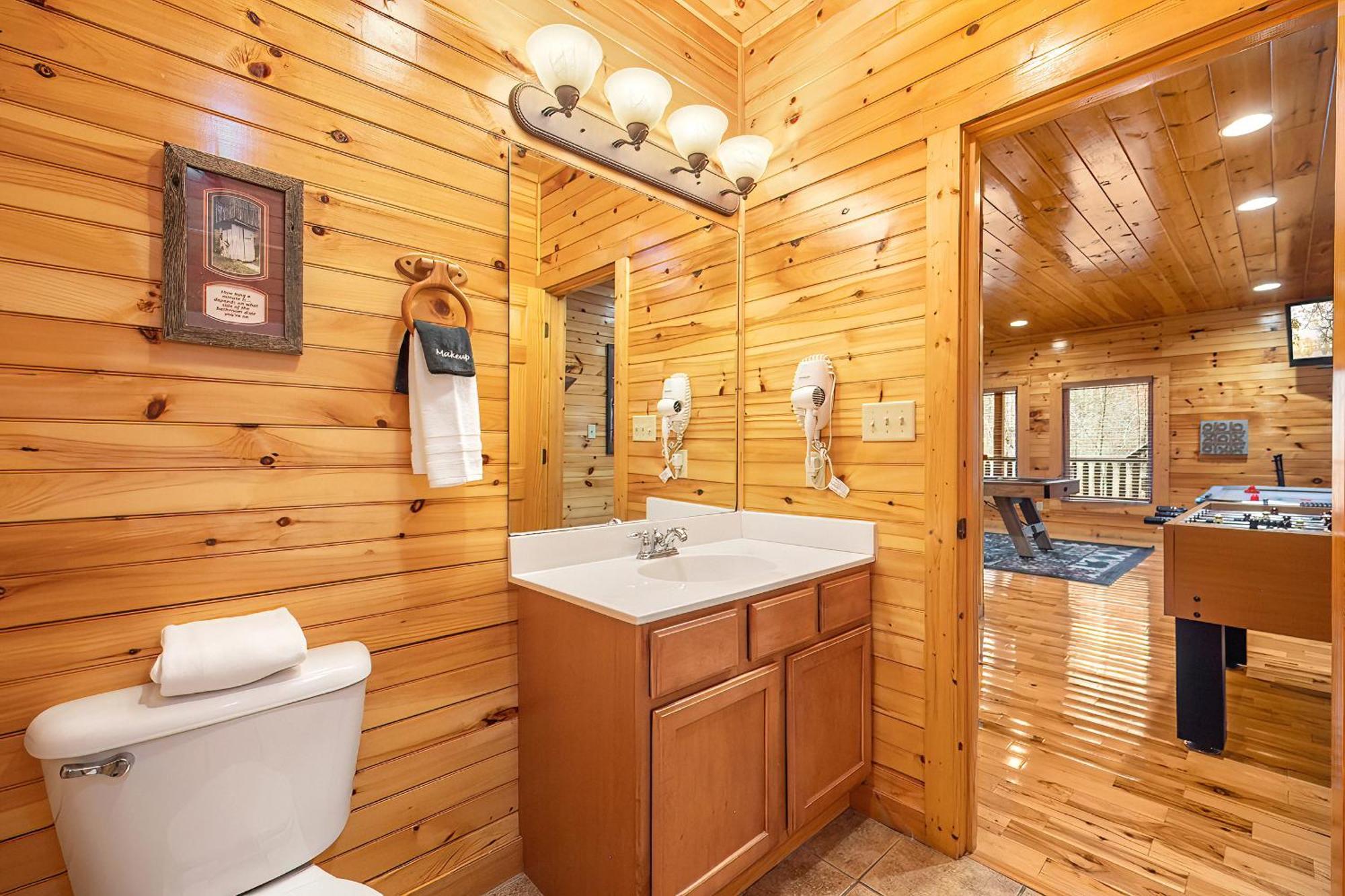 Bear Path Lodge - Hottub, Pool Table, Arcade Machine, Fireplace - Minutes To Downtown Gatlinburg Gatlinburg