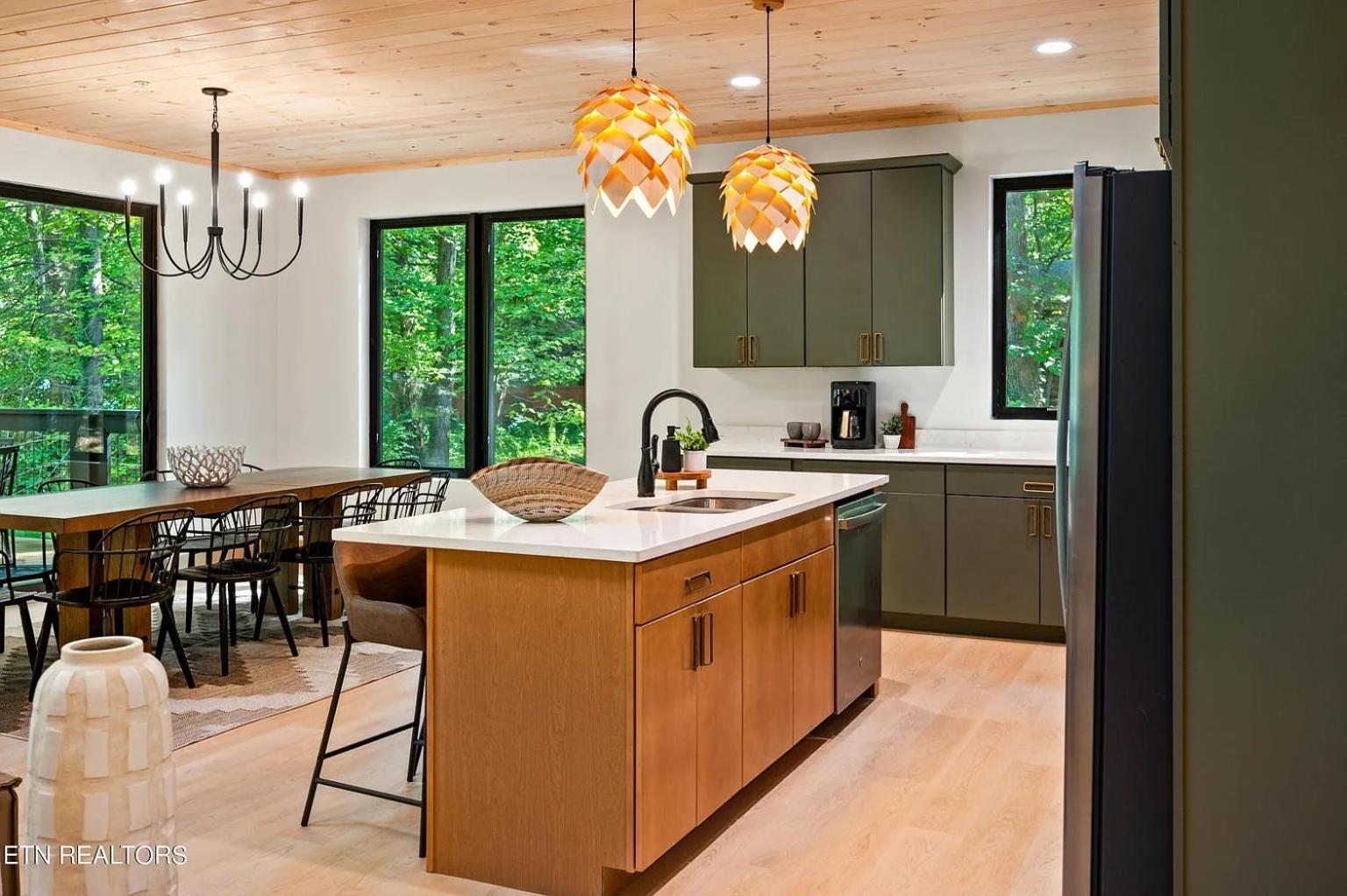 Creekside Splash, Private Pool, 1089 Of Free Attraction Tickets Each Paid Day, Dollywood And More! Holiday home Gatlinburg