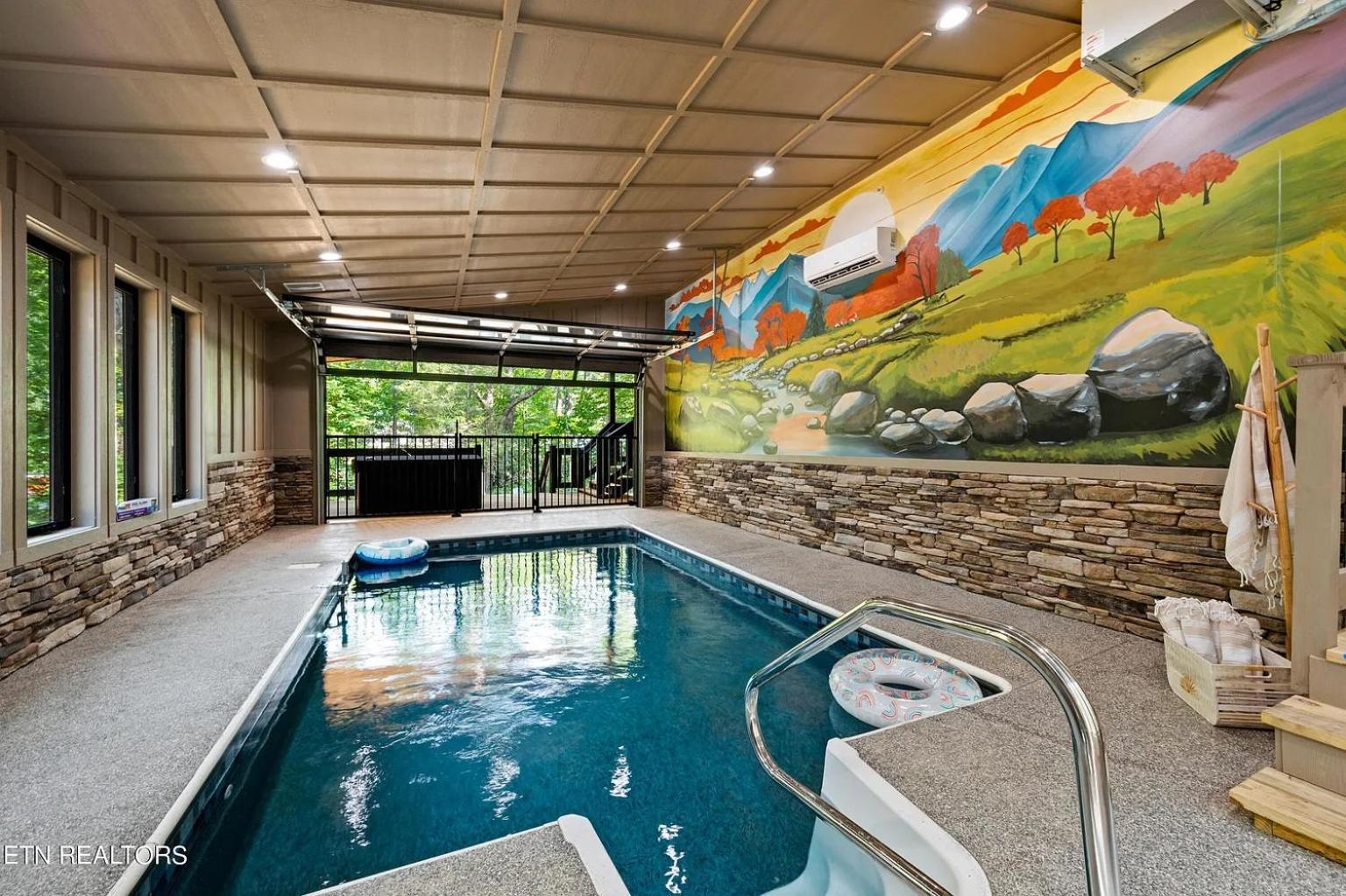 Creekside Splash, Private Pool, 1089 Of Free Attraction Tickets Each Paid Day, Dollywood And More! Holiday home *