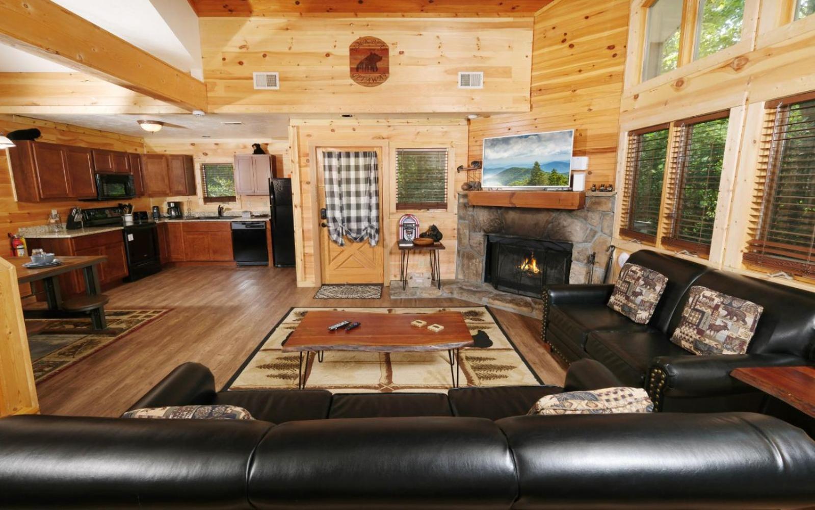Black Bear Getaway Villa