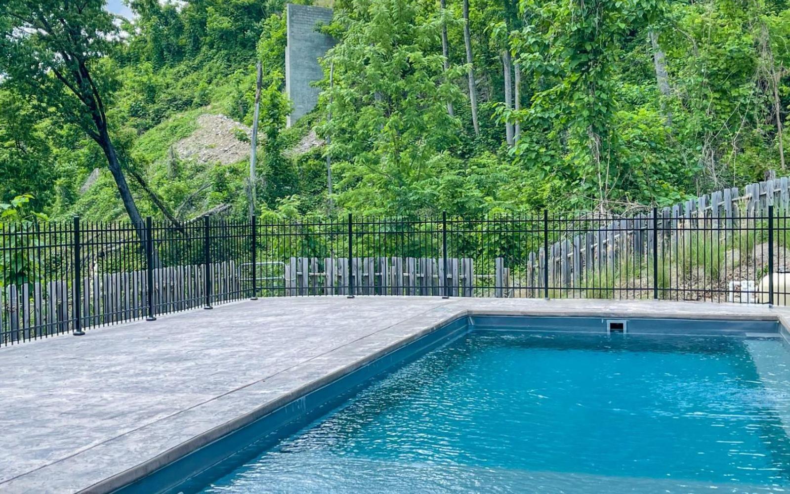 Black Bear Getaway Villa Gatlinburg