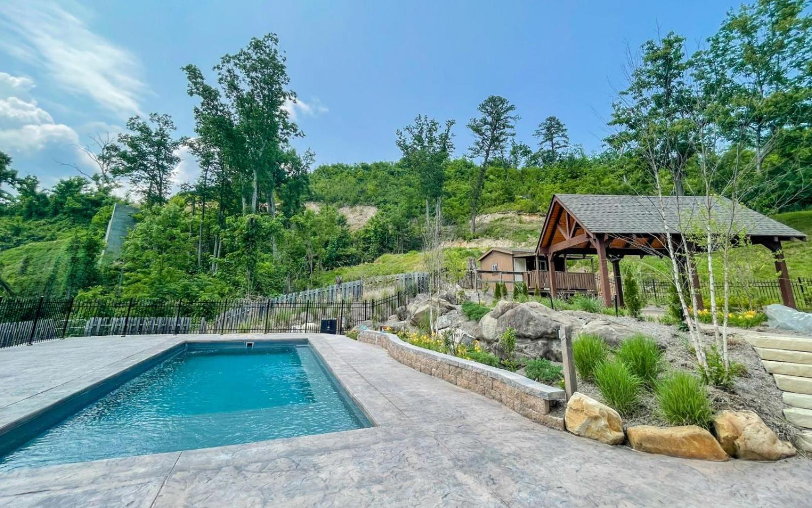 Black Bear Getaway Villa Gatlinburg