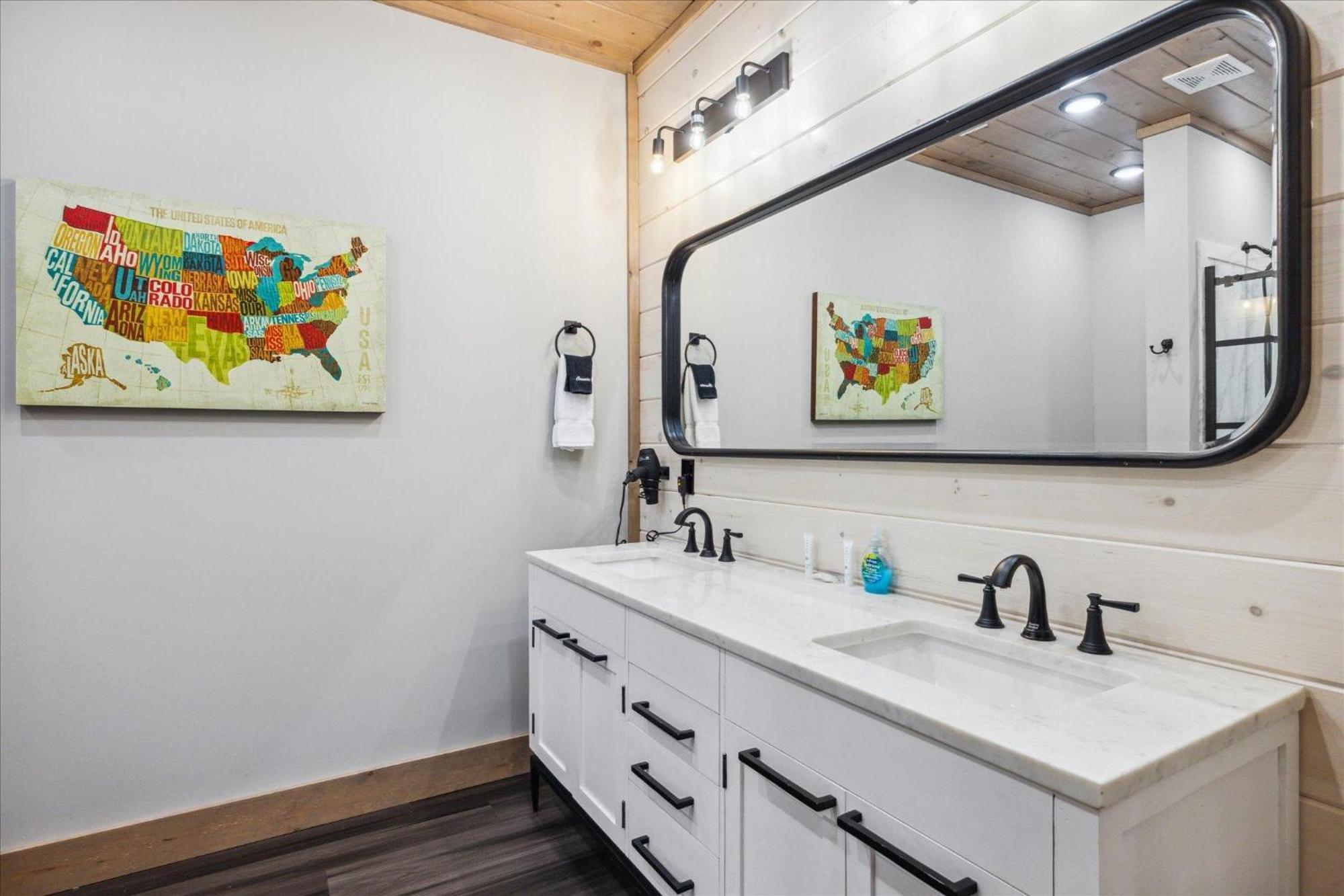 Gat Neon Moon Holiday home