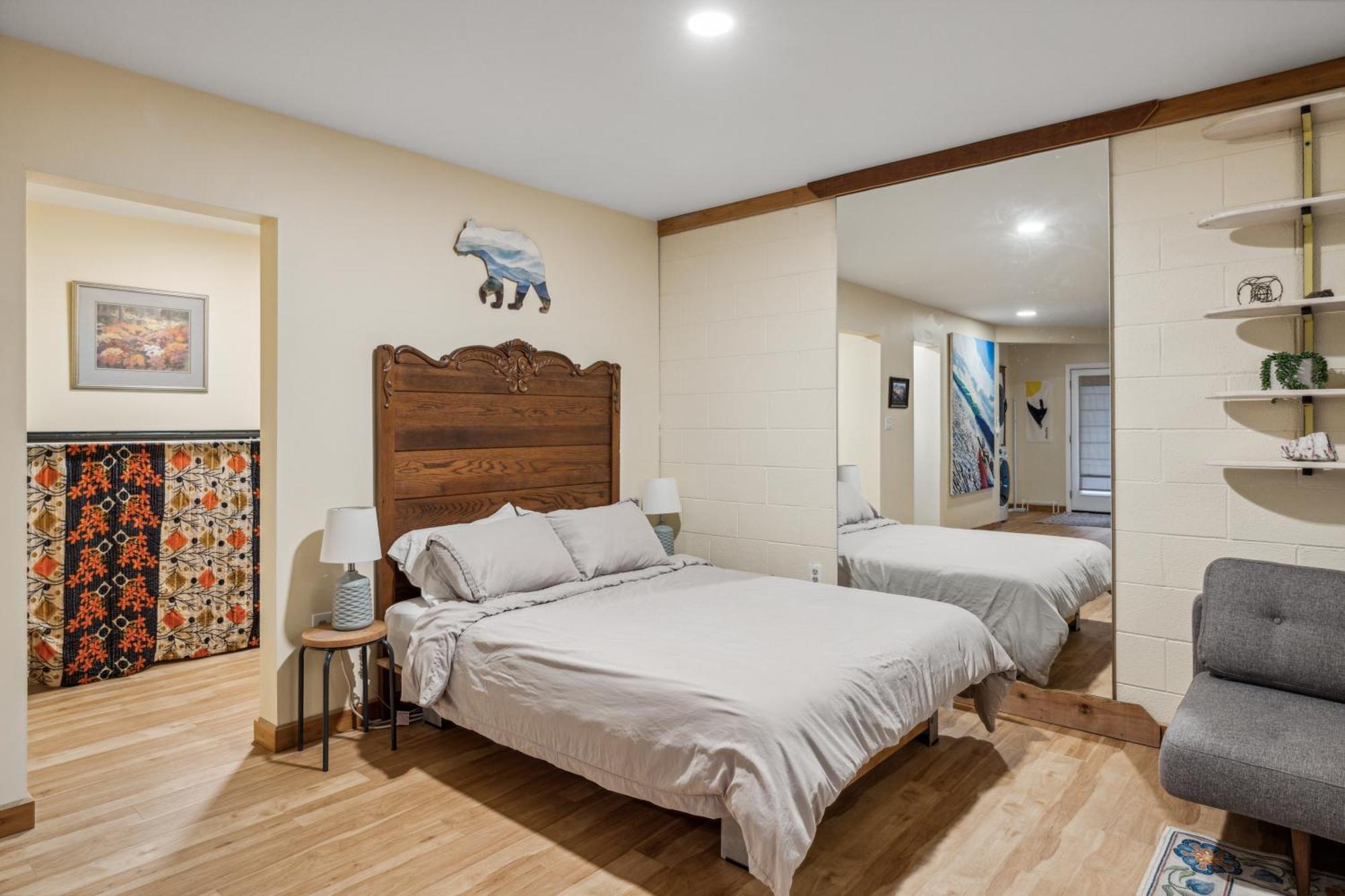 Gallery House *