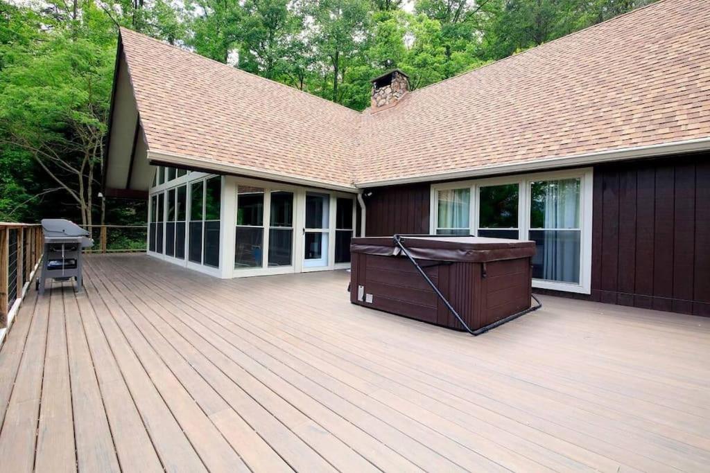 Foothills - Lrg Private - Hottub - Fireplace & Pit - Gburg 7min *