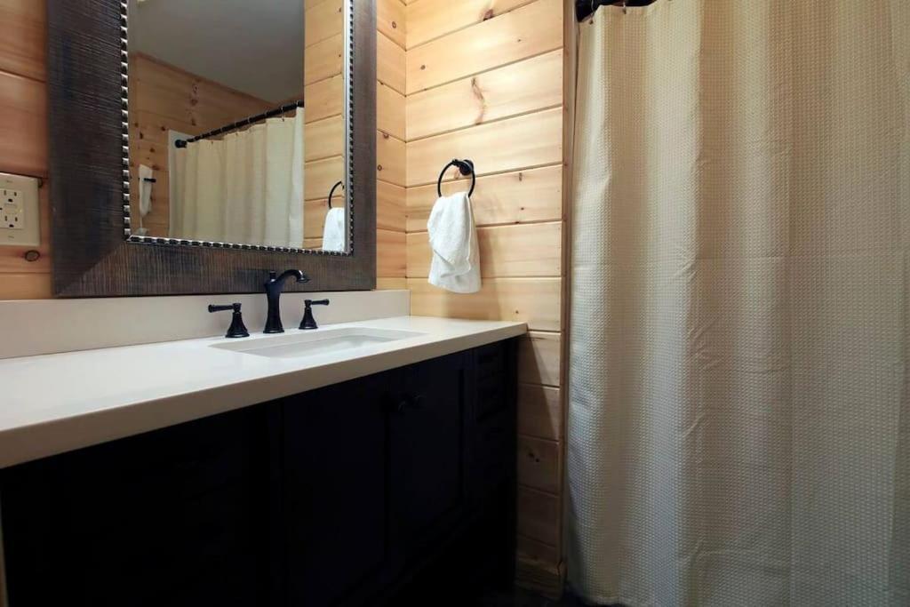Foothills - Lrg Private - Hottub - Fireplace & Pit - Gburg 7min Chalet Gatlinburg