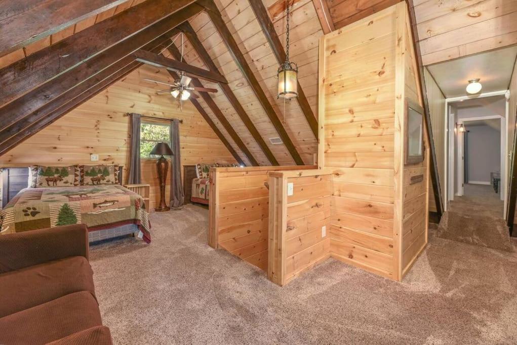 Foothills - Lrg Private - Hottub - Fireplace & Pit - Gburg 7min Chalet
