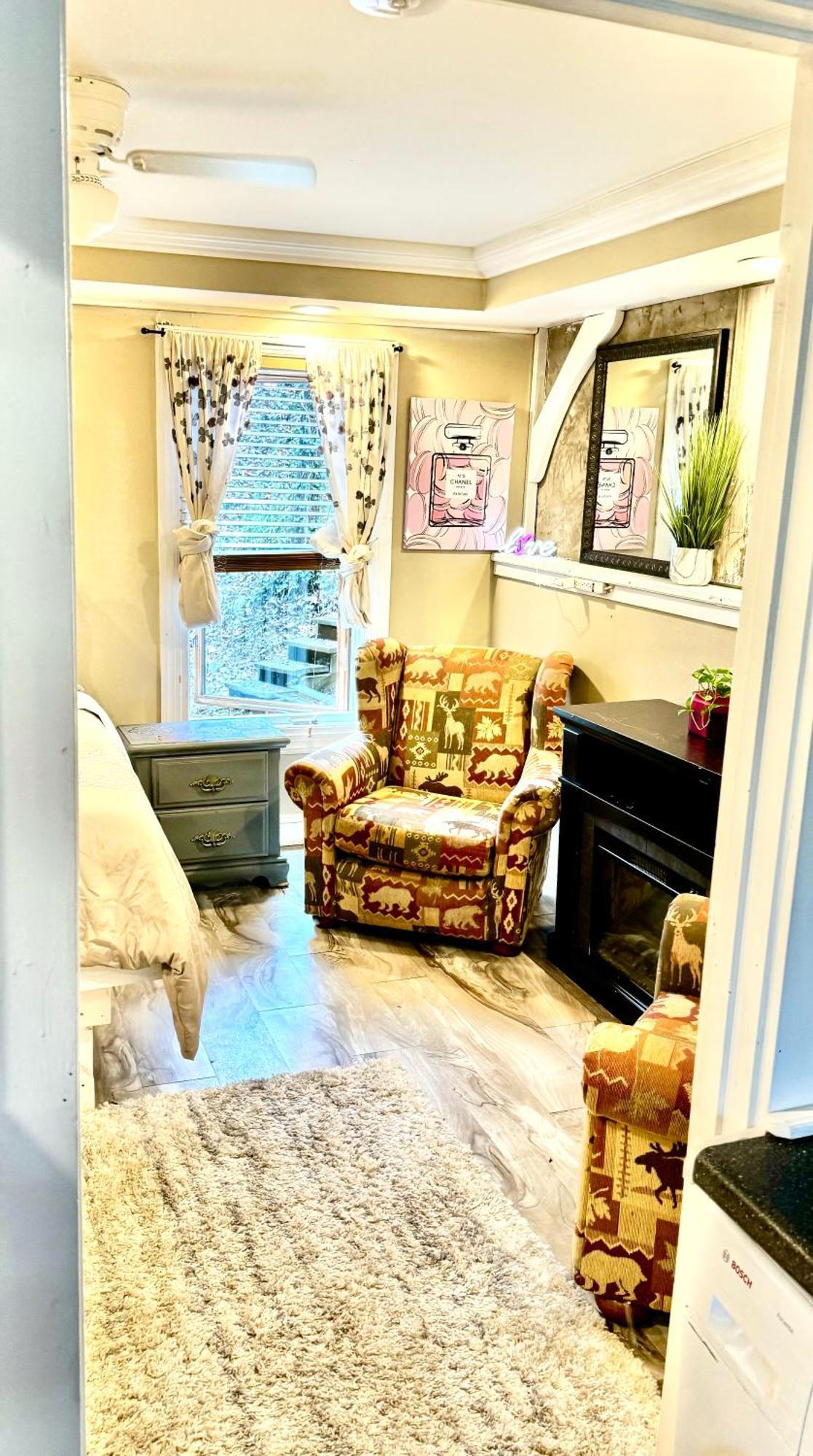 The Bears Den-420 & Pet Friendly Apartment *