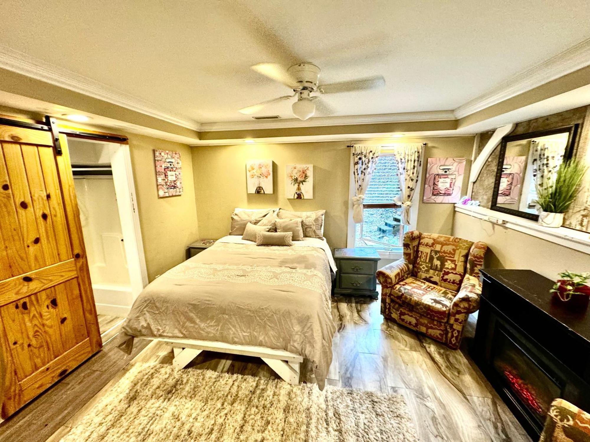 The Bears Den-420 & Pet Friendly