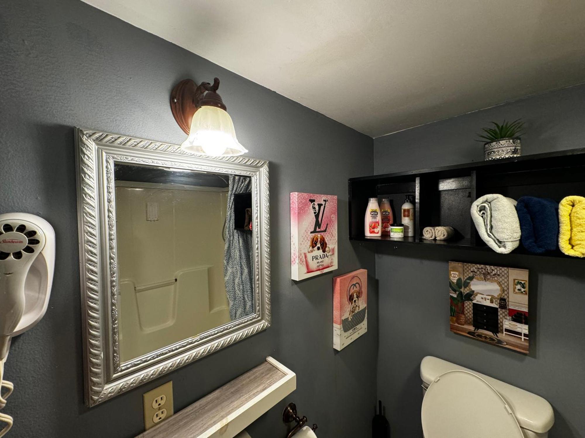 The Bears Den-420 & Pet Friendly *
