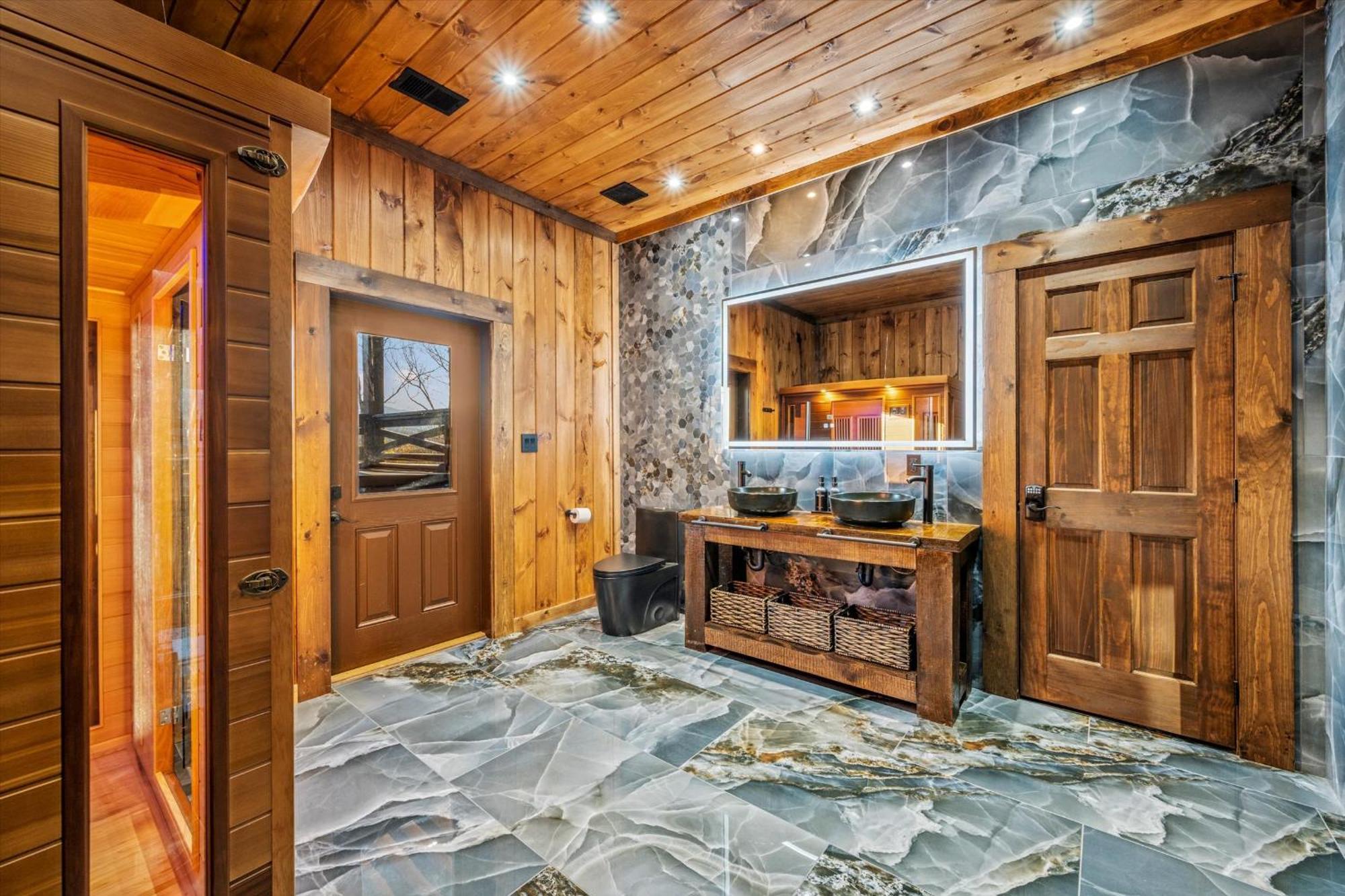 Alpine Haven And Holiday home *
