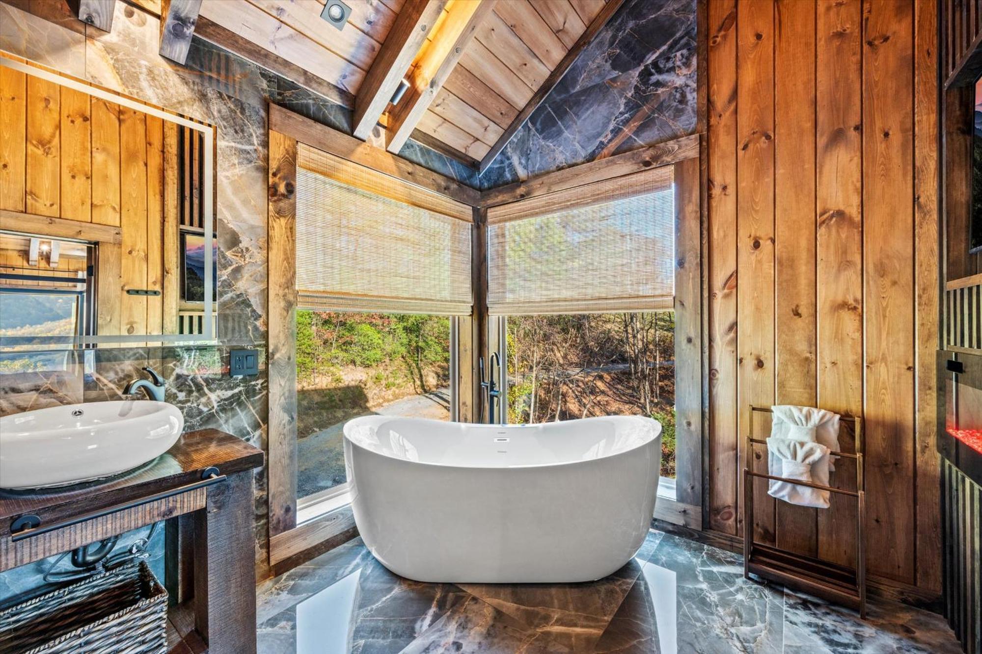 Holiday home Alpine Haven And *