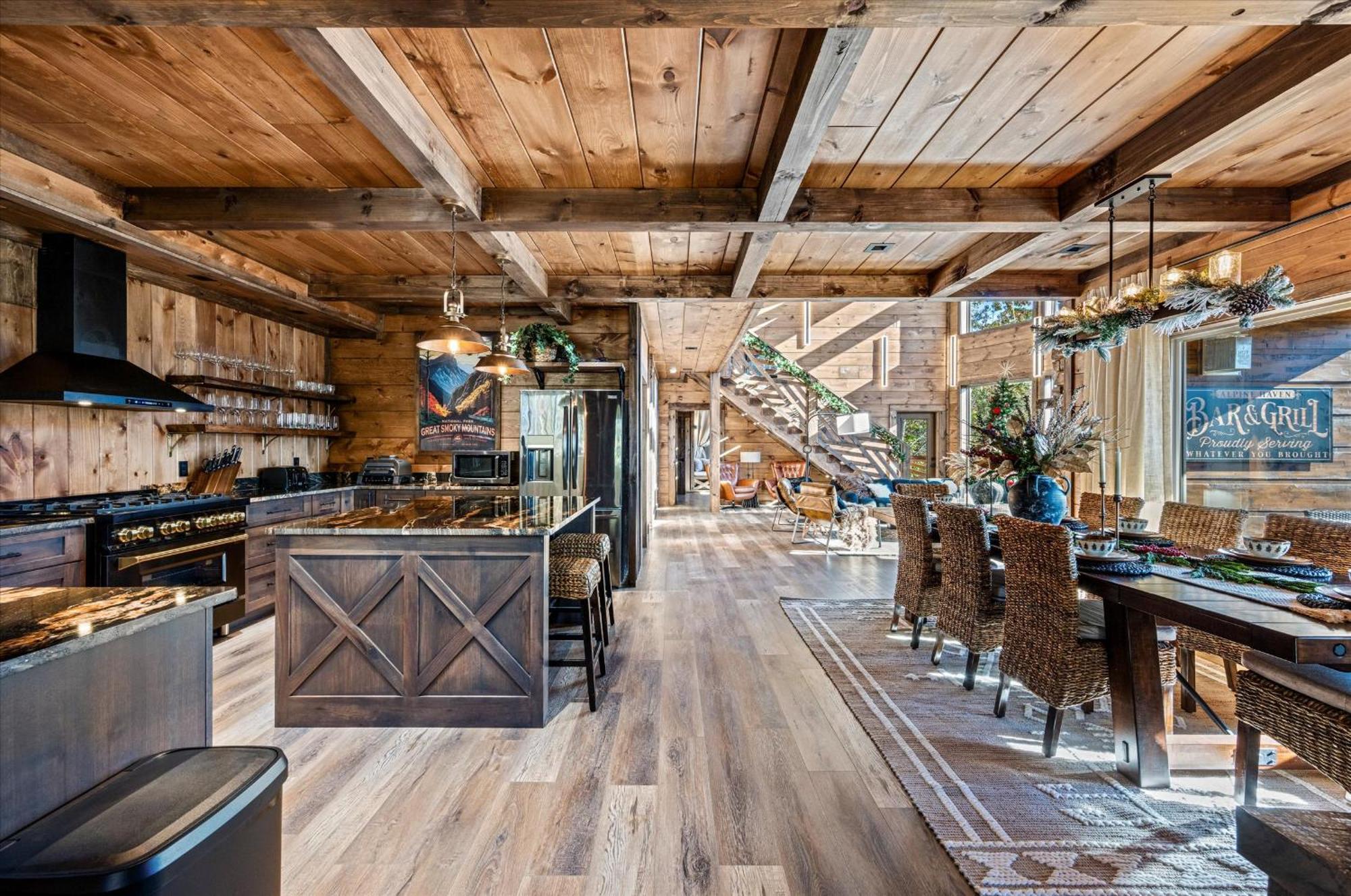 Alpine Haven And Holiday home Gatlinburg