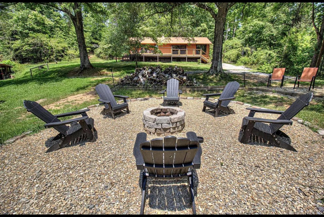 A Secluded Hideaway 3 Bedroom 3 Bath Located In *