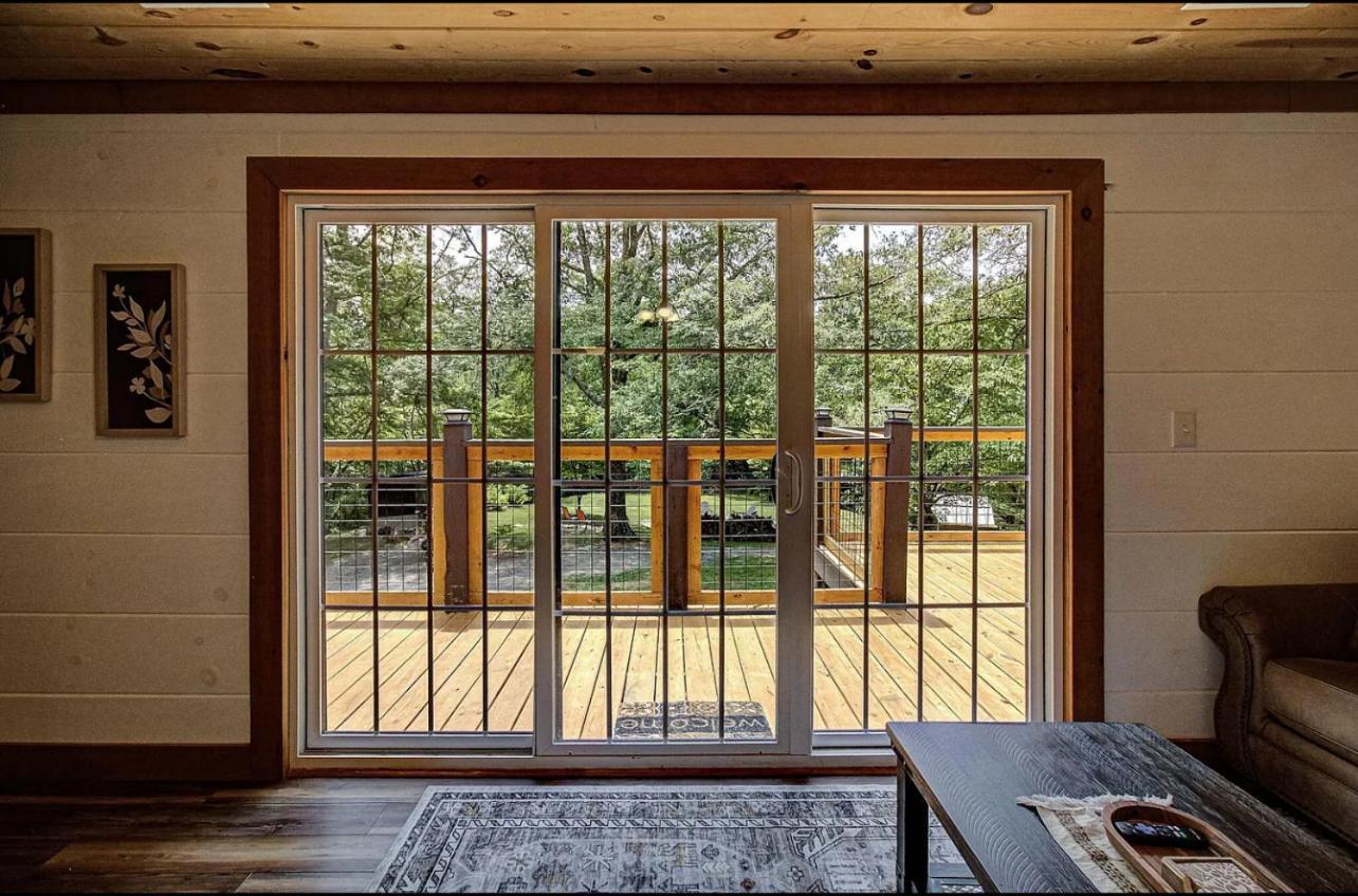 A Secluded Hideaway 3 Bedroom 3 Bath Located In *