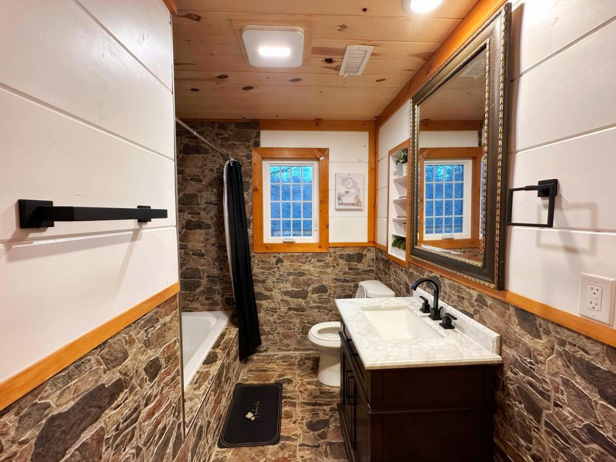 Holiday home A Secluded Hideaway 3 Bedroom 3 Bath Located In