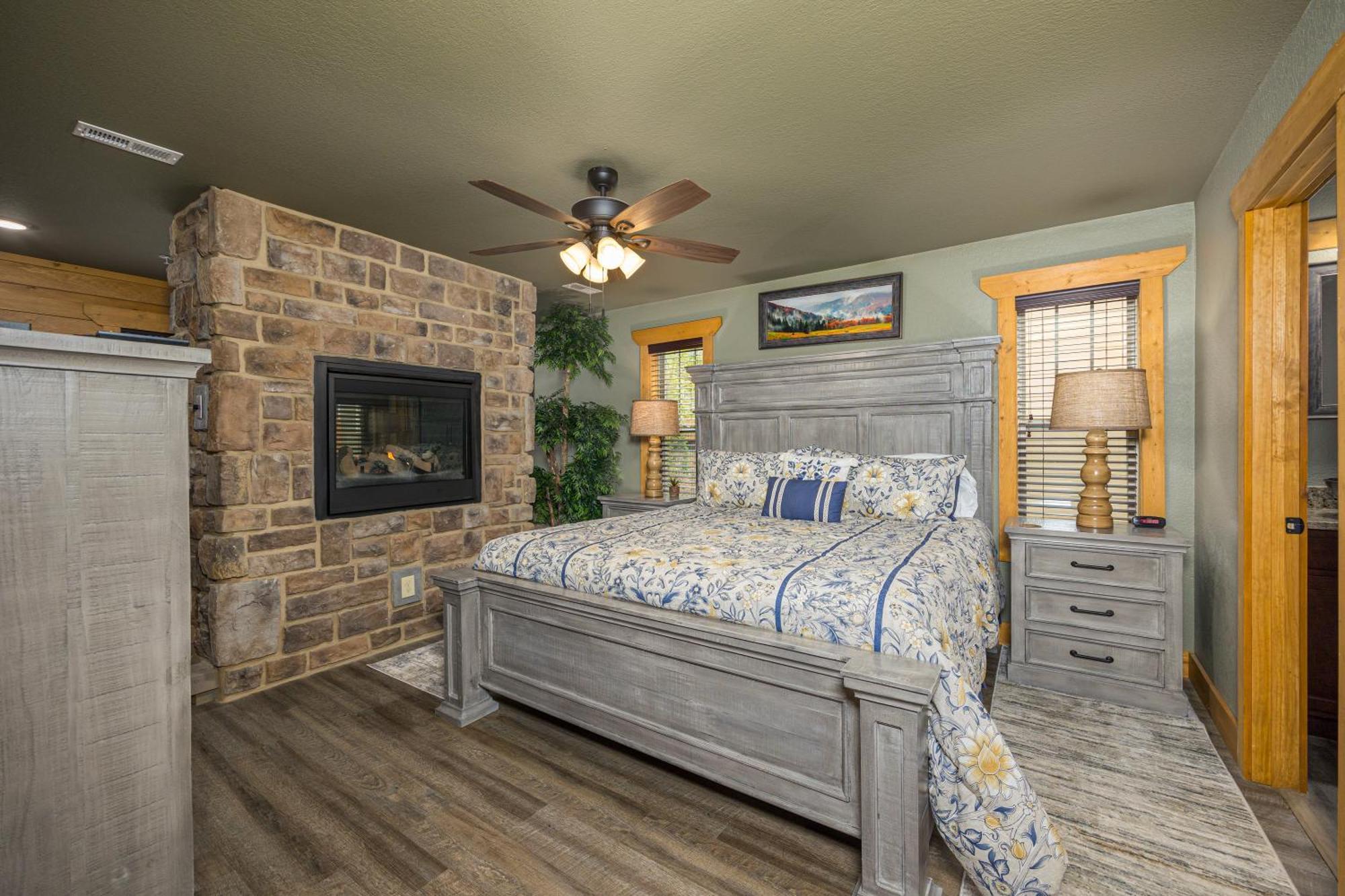 A Majestic Hilltop By Eden Crest Chalet Gatlinburg