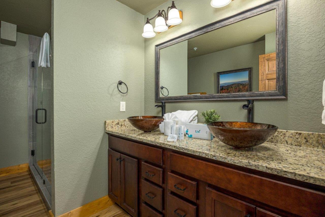 Harmony Peak By Eden Crest Chalet Gatlinburg