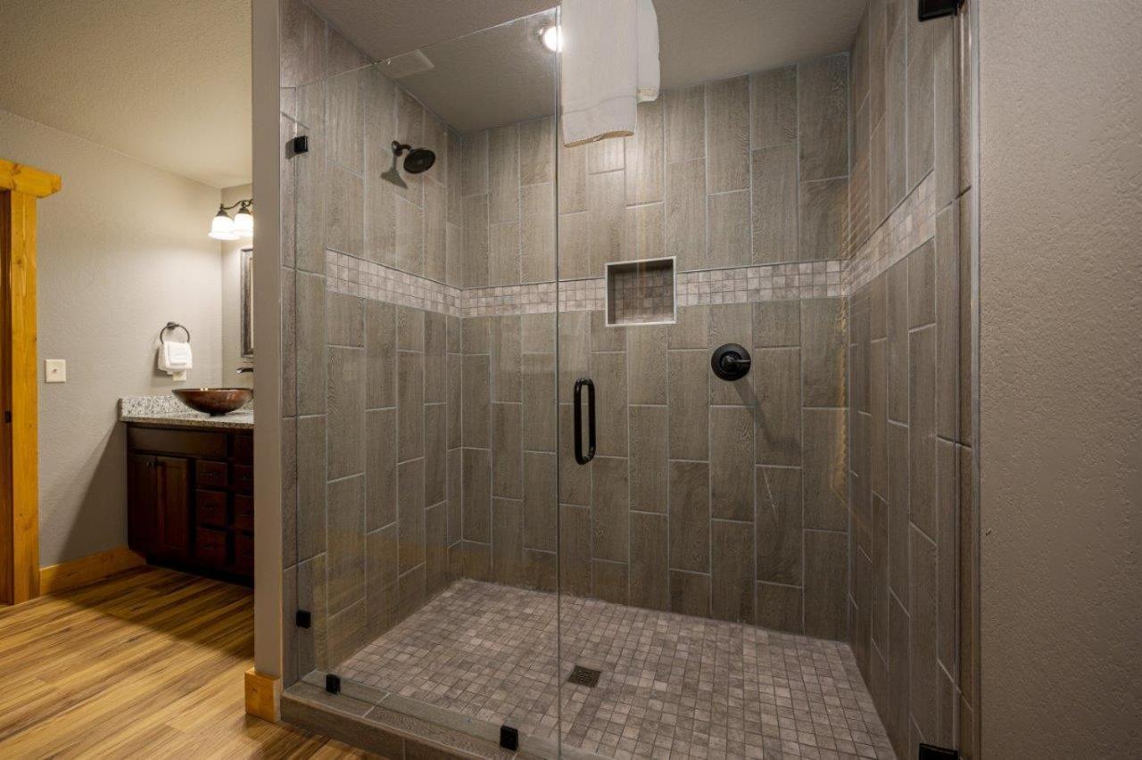 Chalet Tri-star By Eden Crest *
