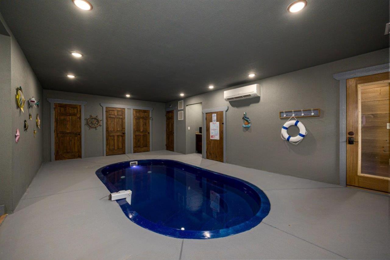 Almost Heaven By Eden Crest Chalet *