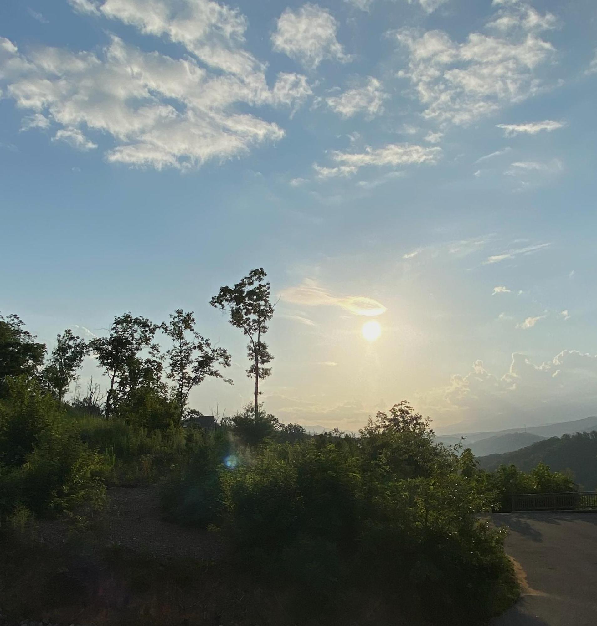 A Amazing Views By Eden Crest *