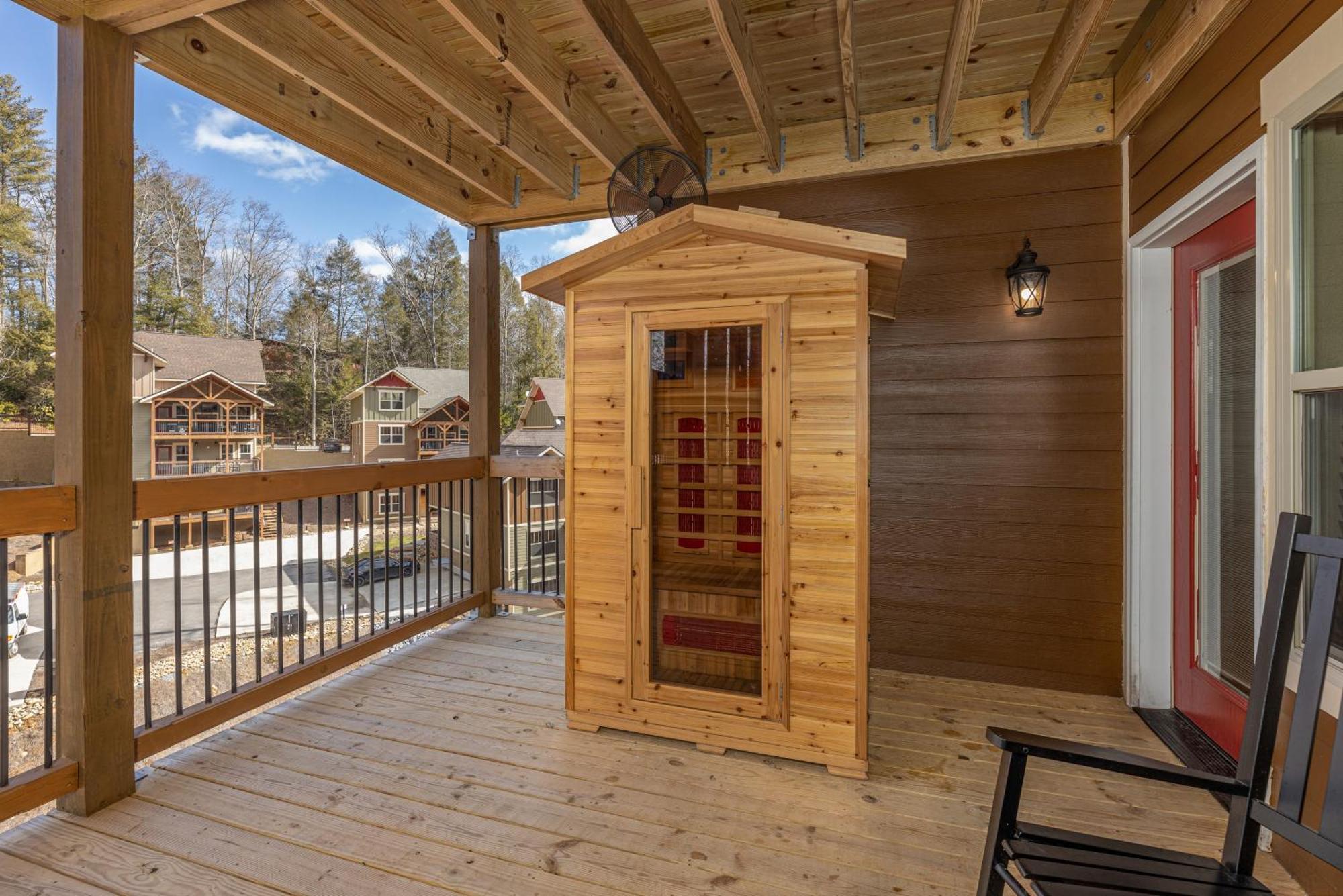 Chalet Wet And Wild By Eden Crest *