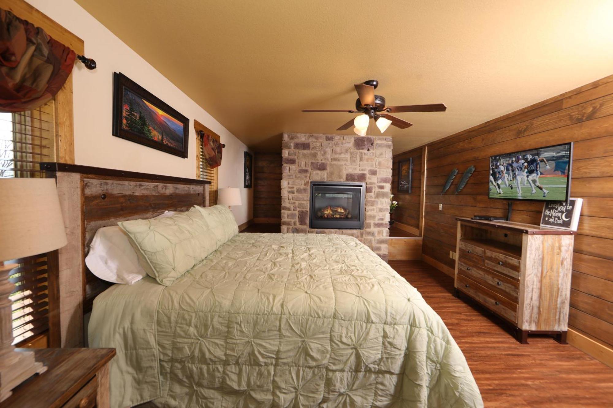 Above It By Eden Crest Chalet Gatlinburg