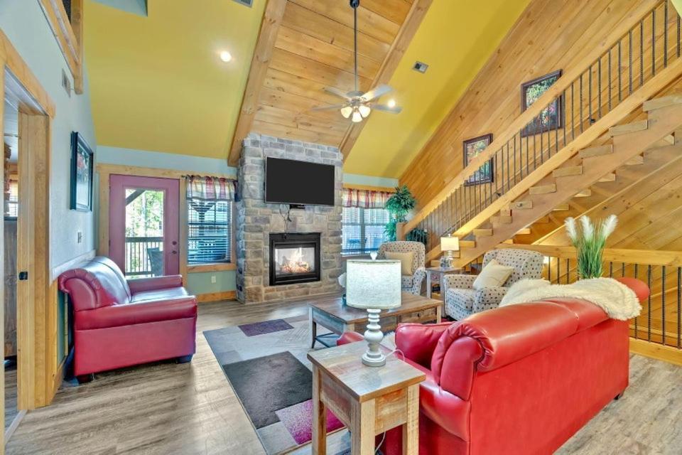 Chalet Splash Mountain By Eden Crest Gatlinburg
