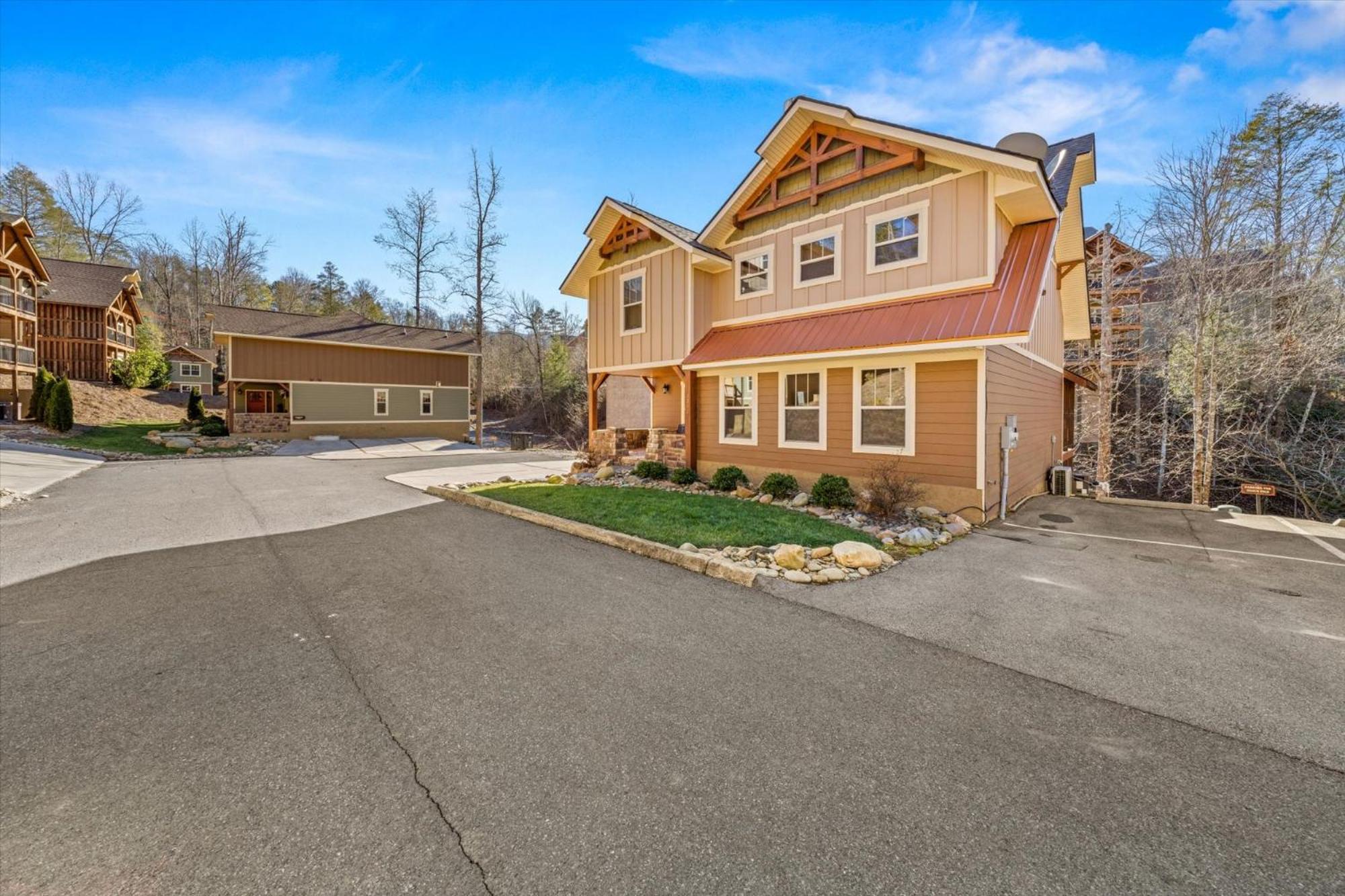 Splash Mansion By Eden Crest Chalet Gatlinburg