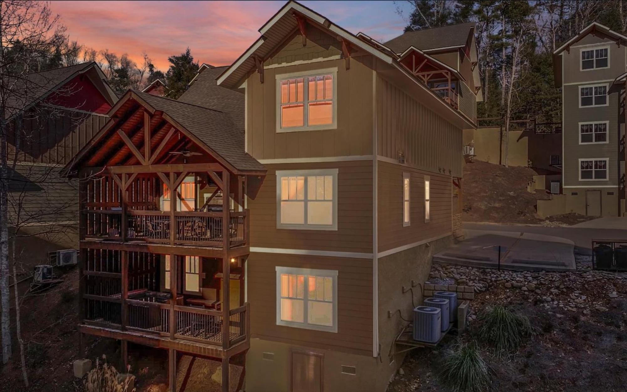 Splash Mansion By Eden Crest Gatlinburg