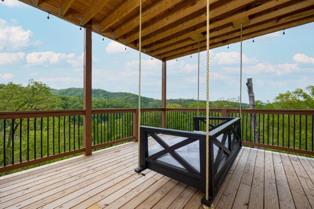 Chalet Peace Giver By Eden Crest Gatlinburg