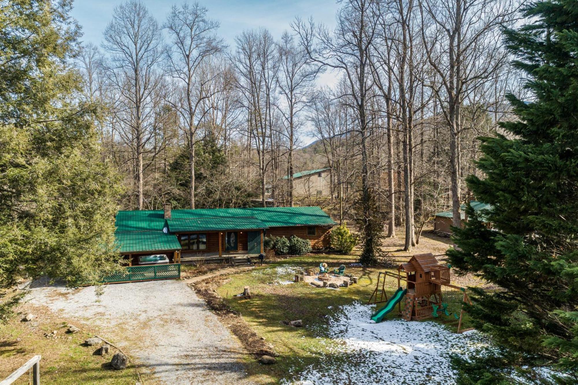 Holiday home Sugar Cove By Avantstay By The River W Hot Tub Pool Table *