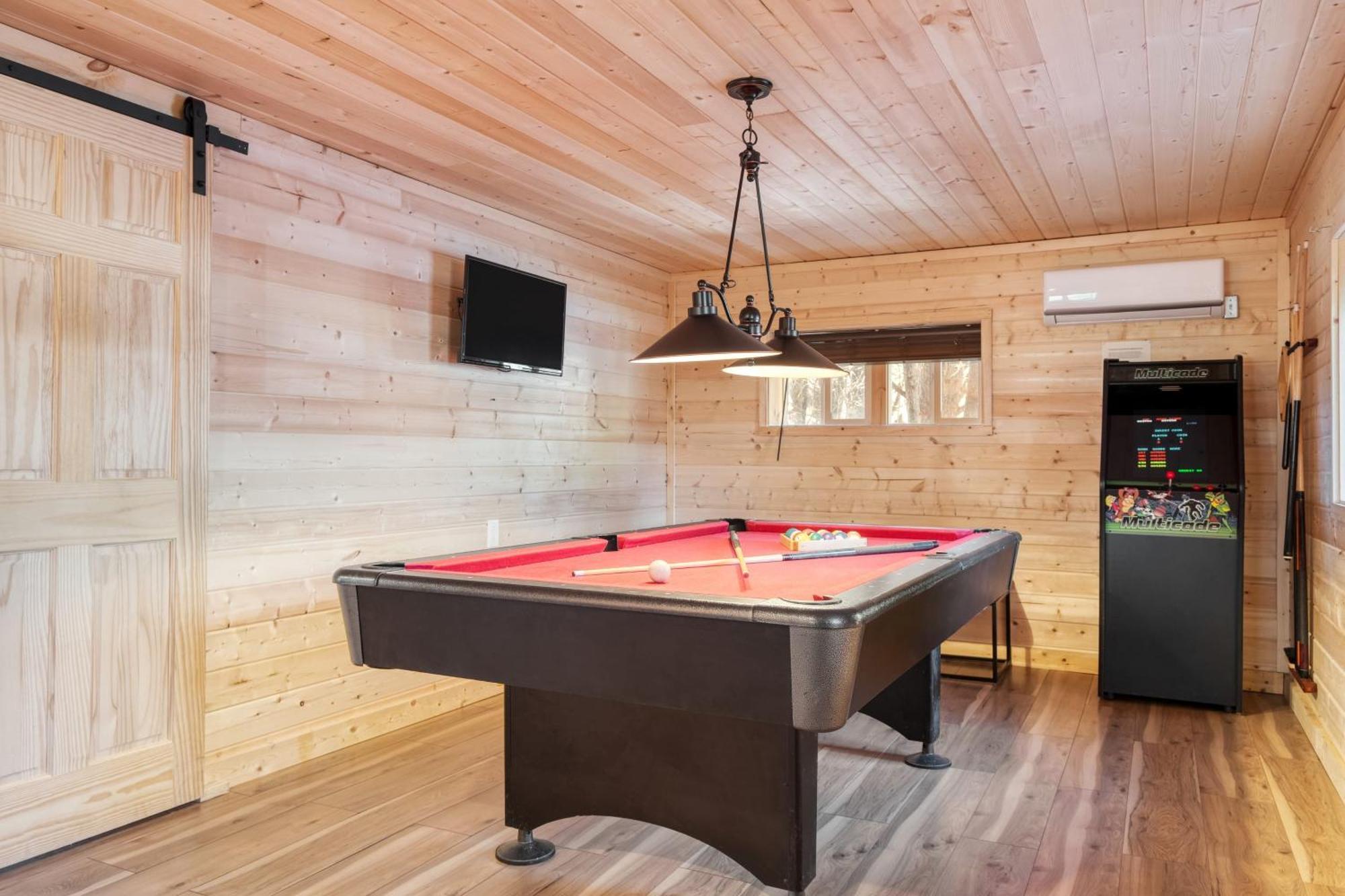 Sugar Cove By Avantstay By The River W Hot Tub Pool Table