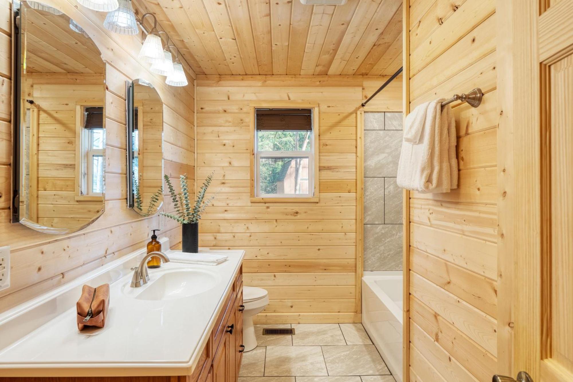 Sugar Cove By Avantstay By The River W Hot Tub Pool Table Holiday home
