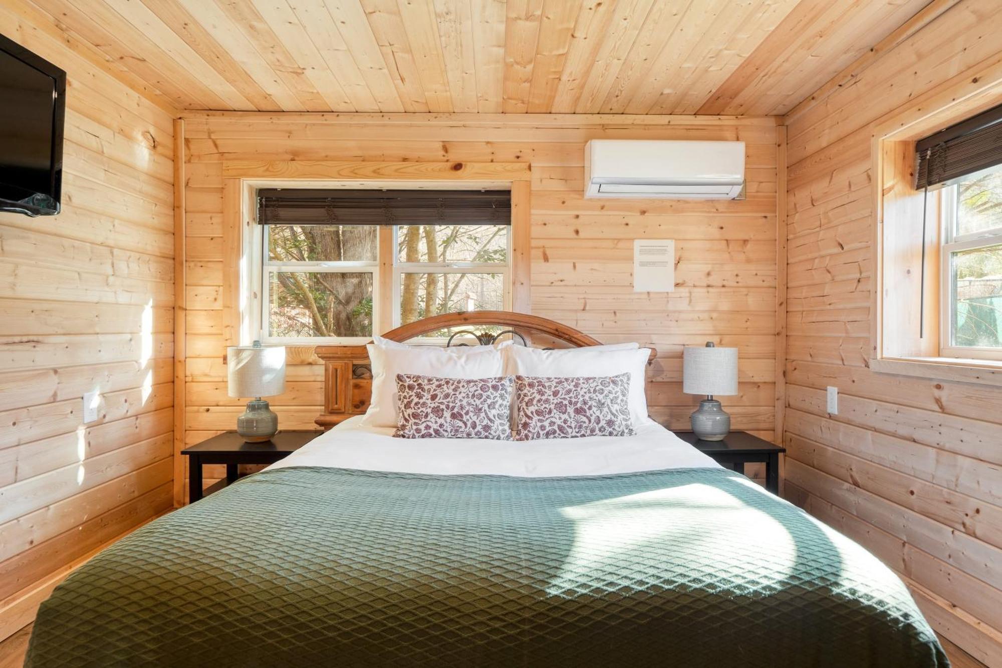 Sugar Cove By Avantstay By The River W Hot Tub Pool Table Holiday home Gatlinburg