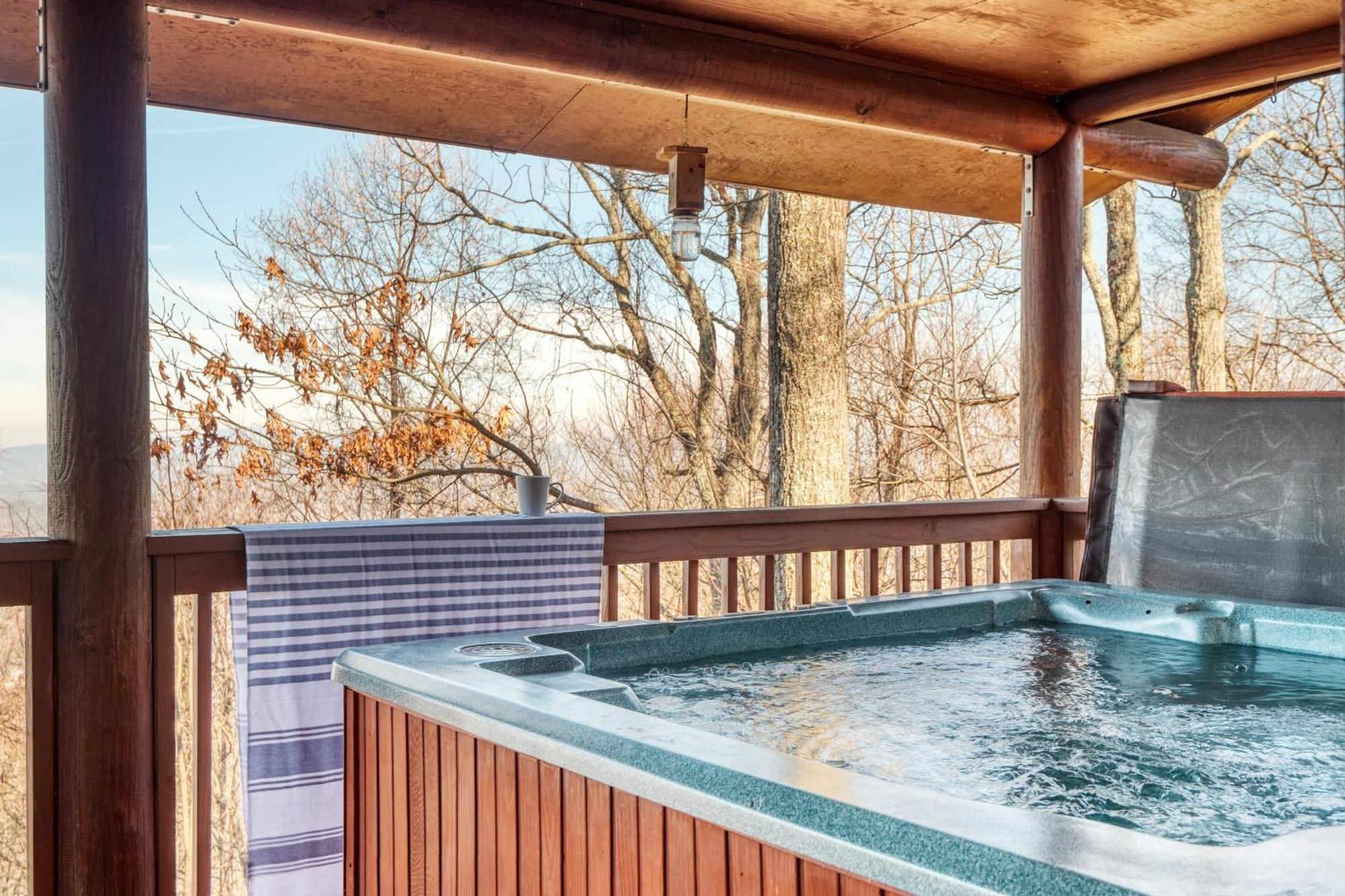 Pine Needle By Avantstay Log W Gorgeous Views Hot Tub Patio Pool Table *