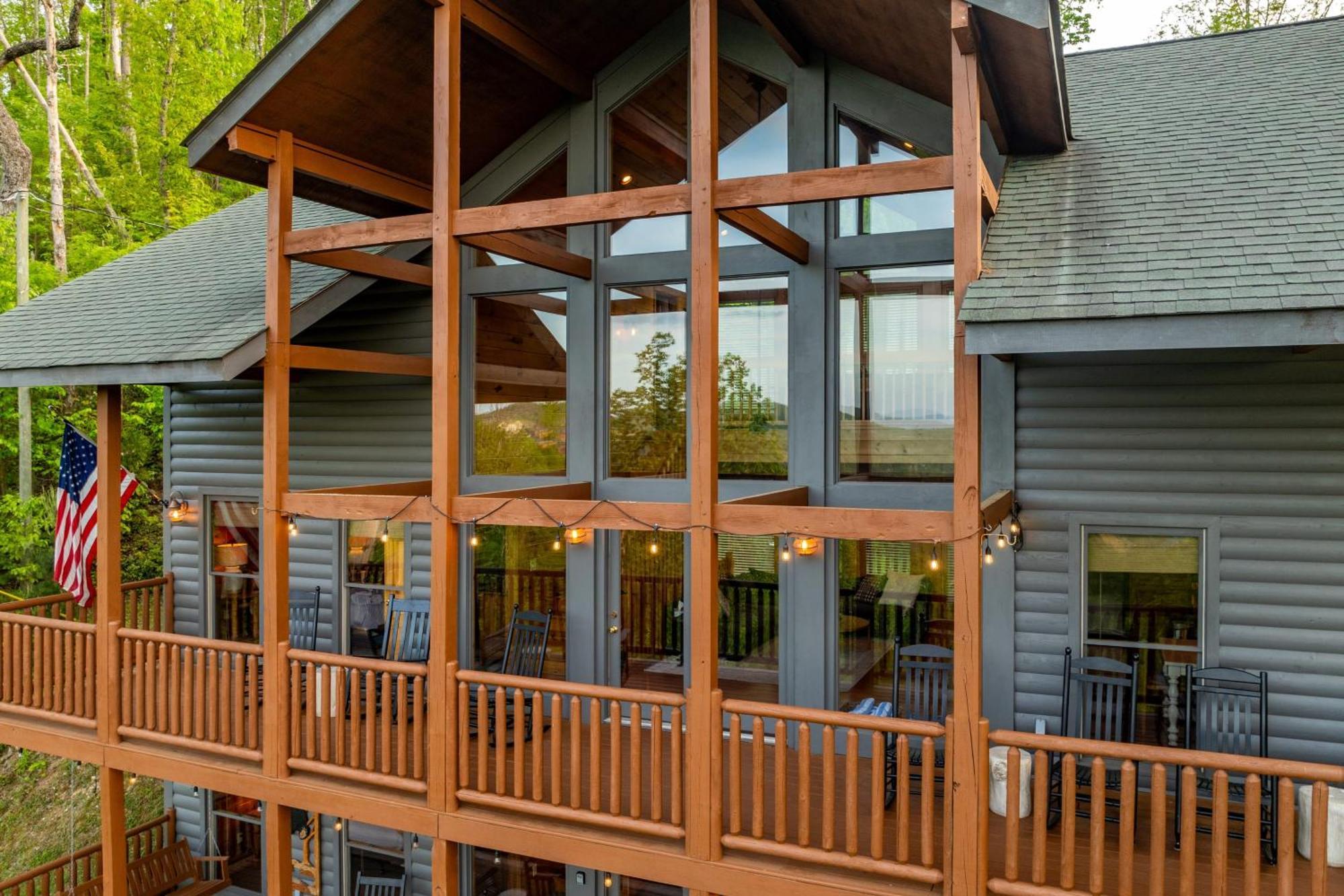 Hollows Haven By Avantstay Hot Tub Sauna Balcony And Tree Views Holiday home Gatlinburg