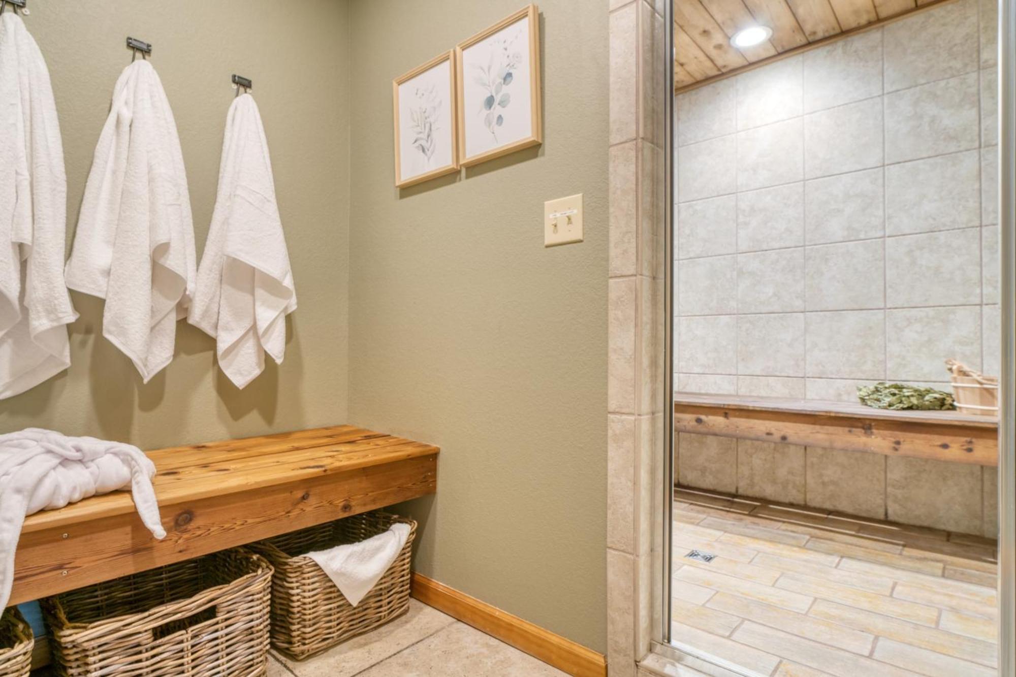 Hollows Haven By Avantstay Hot Tub Sauna Balcony And Tree Views Gatlinburg