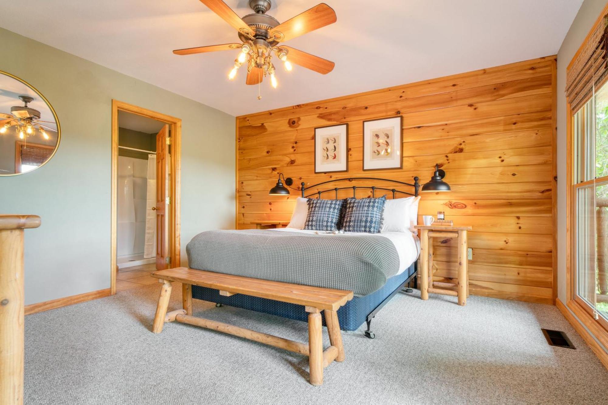 Hollows Haven By Avantstay Hot Tub Sauna Balcony And Tree Views Holiday home