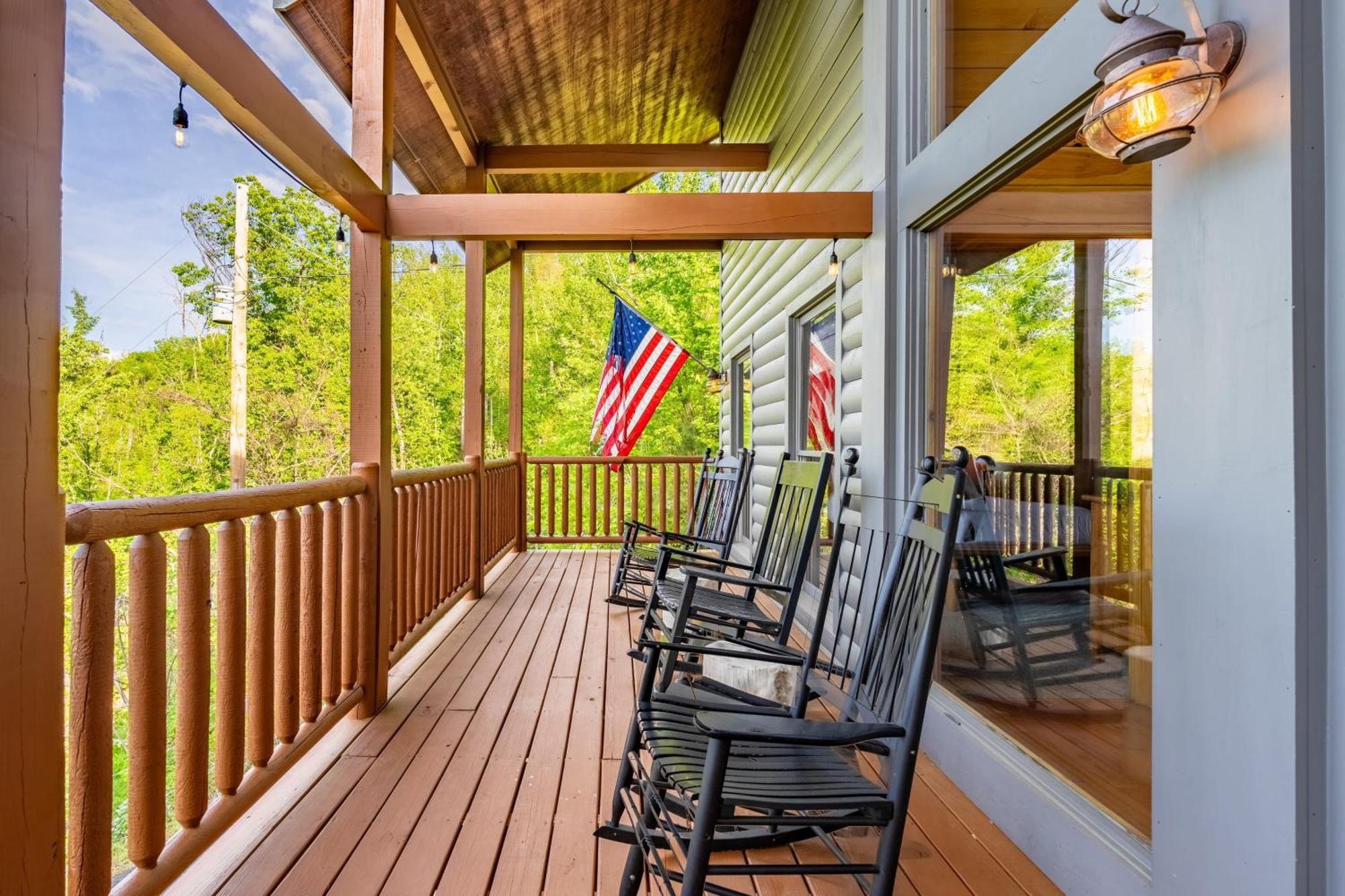 Hollows Haven By Avantstay Hot Tub Sauna Balcony And Tree Views Gatlinburg