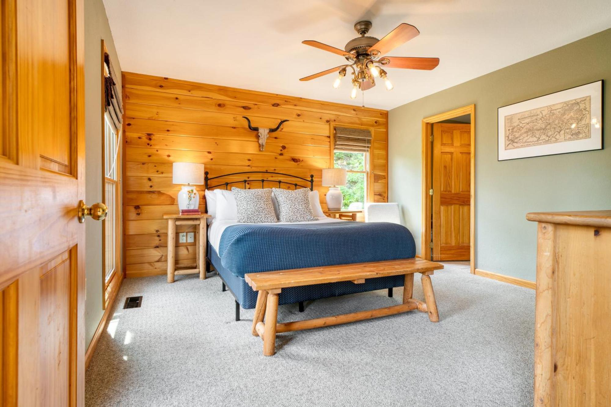 Hollows Haven By Avantstay Hot Tub Sauna Balcony And Tree Views Holiday home